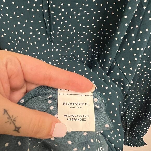 Bloomchic Polka Dot Long Sleeve Blouse Green - Picture 5 of 5